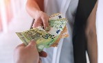 У меня есть капитал,  который будет использован для предоставления краткосрочных и долгосрочных кредитов между физическими лицами от 3000 до 1 000 000 евро любому серьезному человеку,  желающему получ ...
