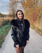 м.  Пушкинская,  Яркая ,  красивая кошечка ждёт тебя на расслабляющий массаж.  Не оставит без внимания и заботы .  С ней можно почувствовать себя Каролем мира ...