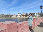 Здравствуйте,  меня зовут Елена,  57 лет.  Я дипломированный специалист по массажным техникам с опытом работы более 20 лет и мед.  образованием.  Имеются все дипломы,  сертификаты.  Провожу сеансы мас ...