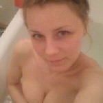 Молодая стройная девушка приятной внешности.  Продам свои интимные фото и видео.  А также познакомлюсь с мужчиной.  
Пишите в телеграм @Galinasakulova ...