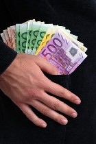 Здравствуйте,  я обращаюсь ко всем нуждающимся лицам,  чтобы сообщить им,  что я предоставляю денежные кредиты от 1000 до 500 000 евро всем людям,  способным их погасить,  с процентной ставкой 3% в го ...