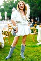 м.  Ветеранов пр,  Мечтаешь о массаже от маленькой миниатюрной красивой девушки,  с нежными руками ? Значит тебе нужно обязательно придти ко мне ...