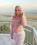 Я,  взрослая,  самодостаточная женщина,  предлагаю молодому мужчине финансовую стабильность и уют.  Ищу партнера для совместной жизни,  разделяющего интересы.  Конфиденциальность гарантирую.  
Больше ...